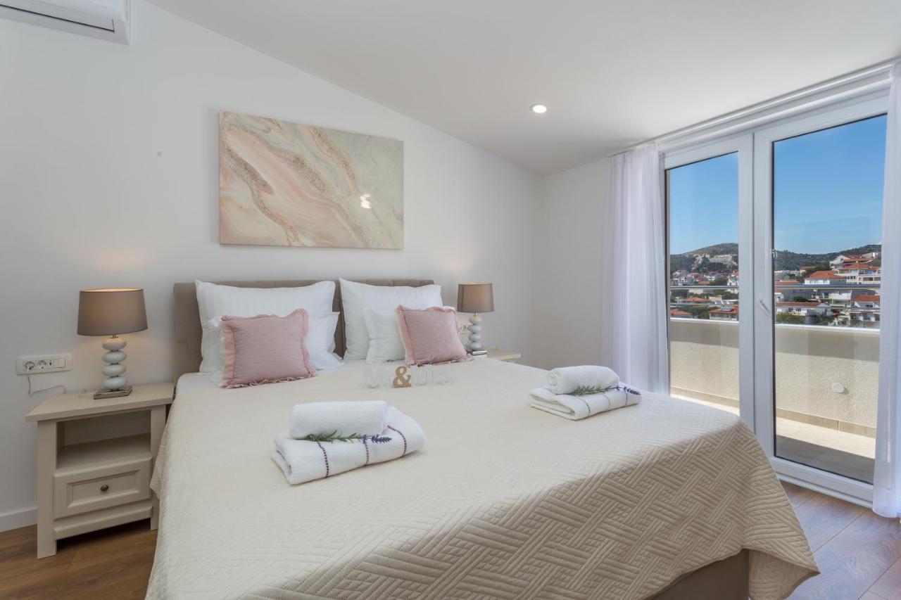 Golden View Penthouse Appartement Hvar Town Buitenkant foto